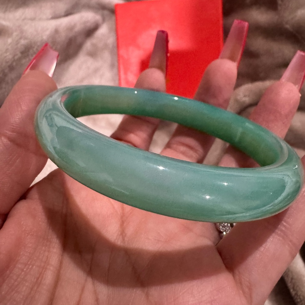 Top Quality Natural Jadeite Jade Bangle